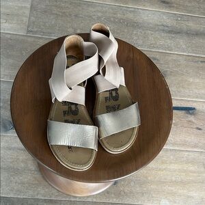 Sorel Kids Sandals in Tan and Gold